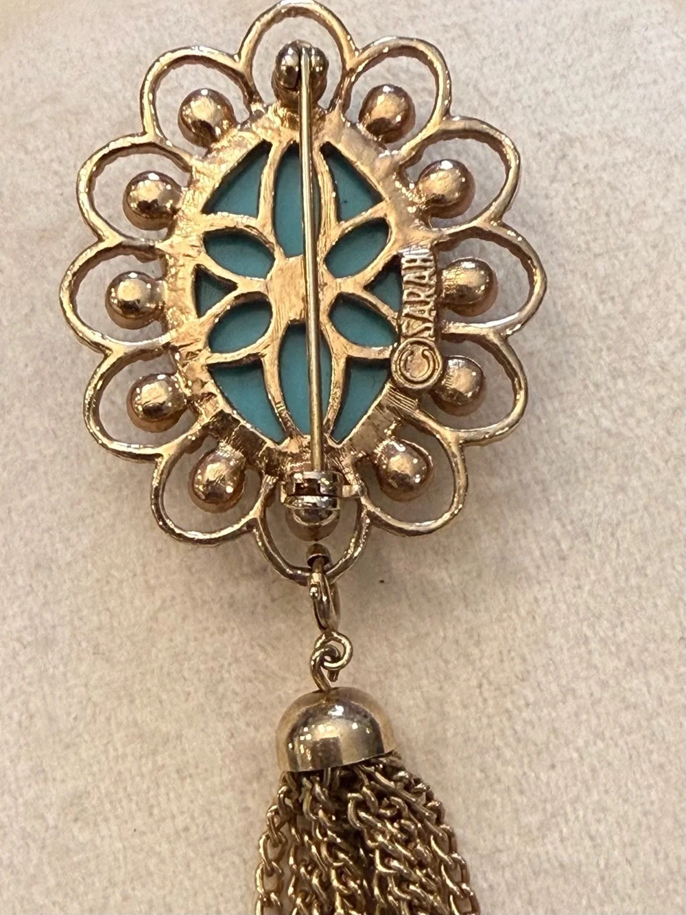 Vintage Sarah Coventry Gold Tone Faux Turquoise Cabochon‎ Brooch With Tassel